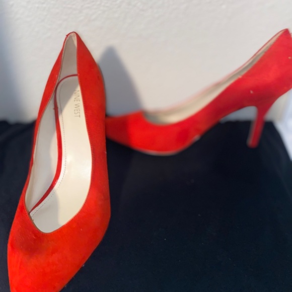 Red Heels - Picture 3 of 4